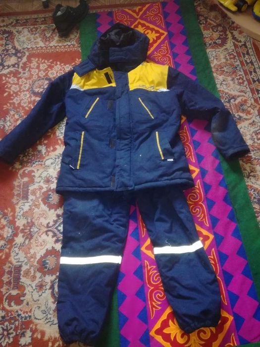 продаю зимни бушлак хорош зима