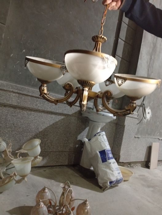 Люстра дона си 100.000 сум