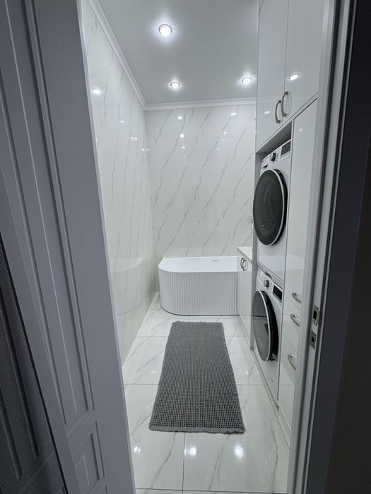 Большой, теплый дом