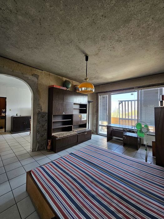 Продава се Двустаен апартамент в София, Полигона - 65 кв.м за 1937 €/кв.м - Снимка #1