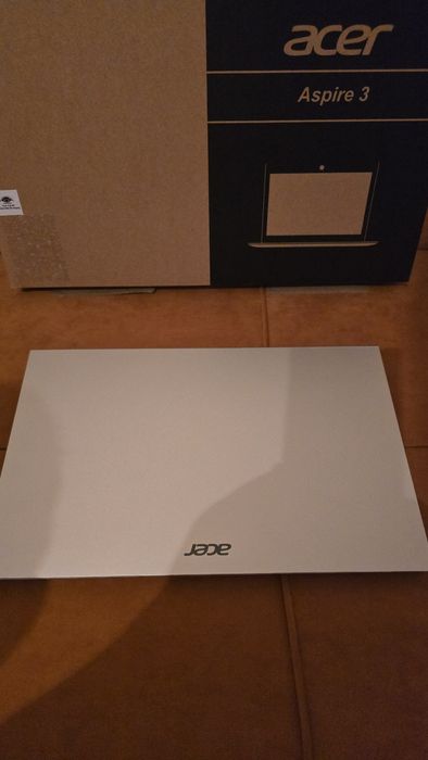 Новый ноутбук асер.