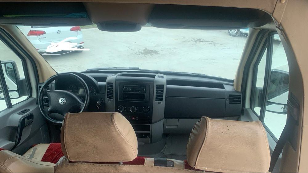 Volkswagen Crafter 8+1