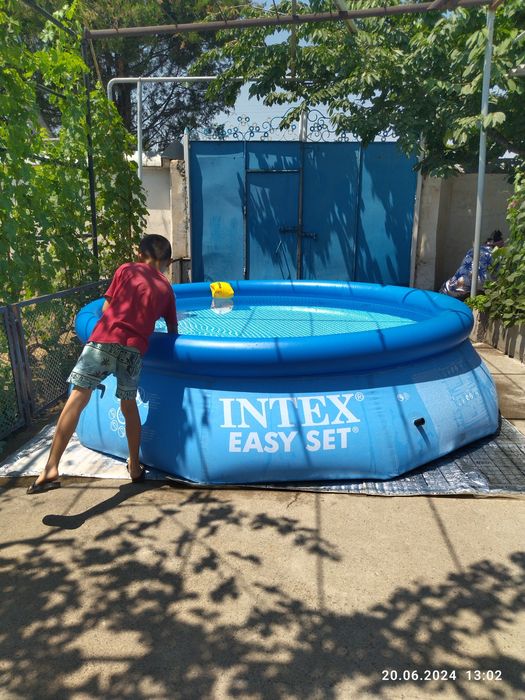 Продам бассейн oт фирмы intex