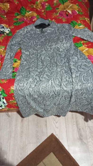 Продам платье весна и теплую осень