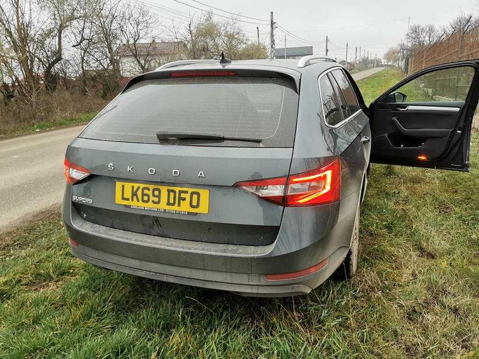 Bara spate skoda superb 3 break 2020