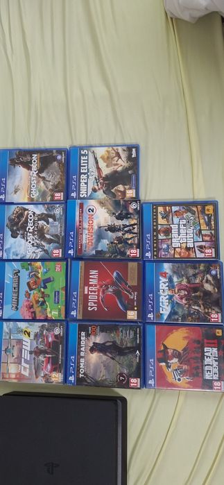 Vând ps4+2 controlere+stație de încărcare pt controlere+10 jocuri
