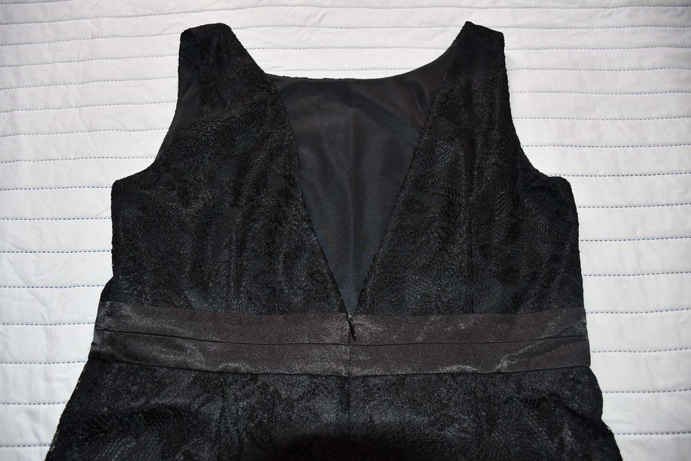 Черна рокля Dika, размер 44.