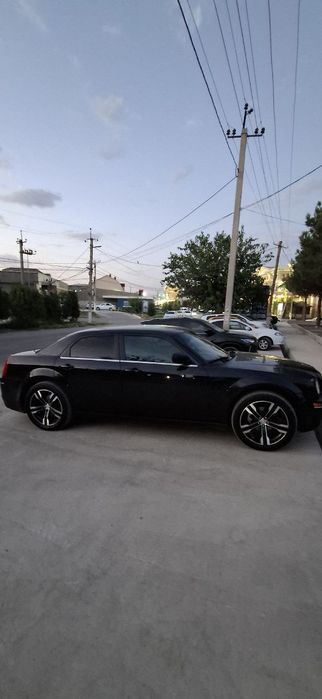 Srochni sotiladi  kraysler 300c