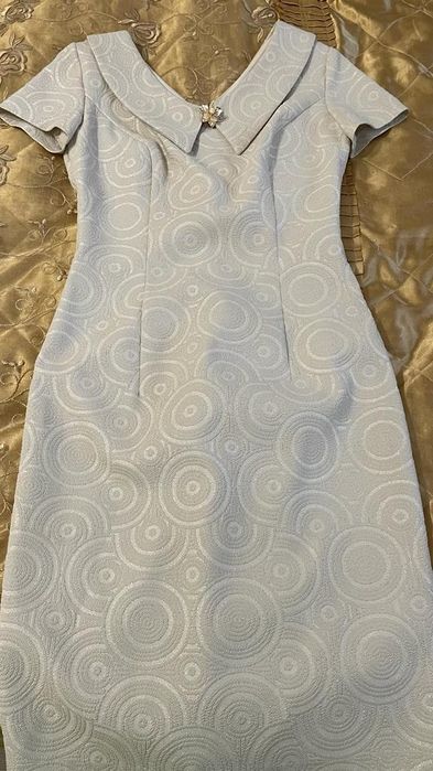 Продам платья для женщин