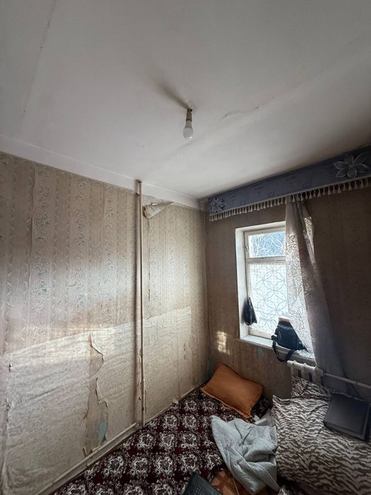 1в 2/3/4 на Юнусабаде-18, кирпич. 42 кв.м.