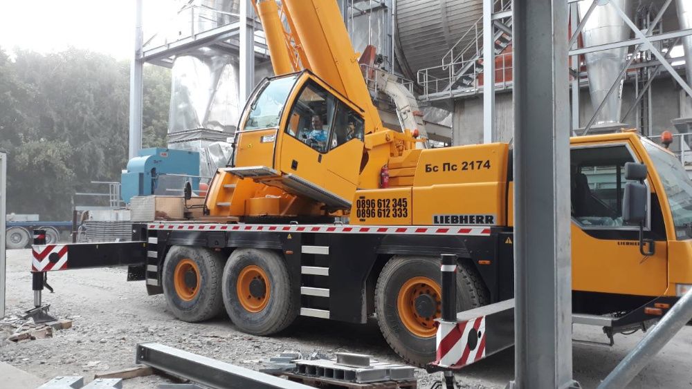 Услуги с автокранове Бургас 35т 50т 70т 90т