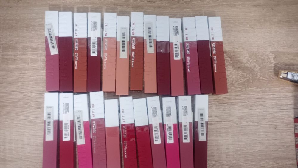 Rujuri Maybelline și Loreal
