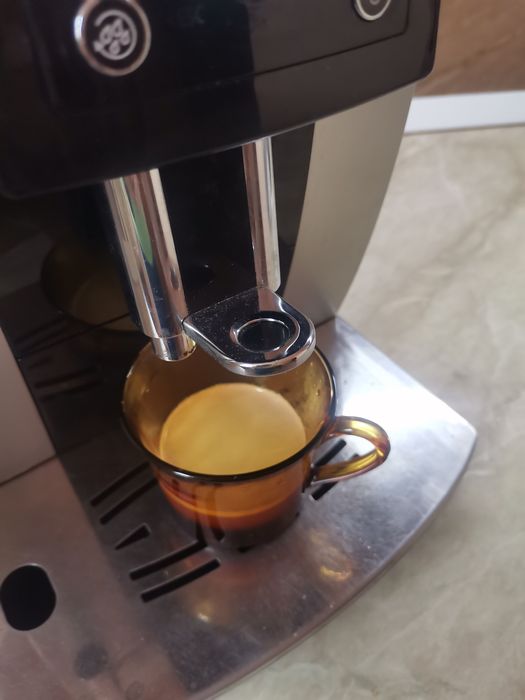 Кафемашина кафеавтомат Delonghi magnifica Ecam 24.210. SB