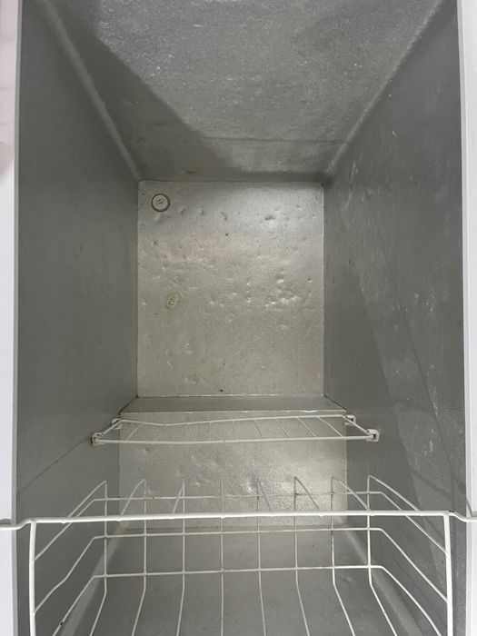 Продам морозильную камеру
