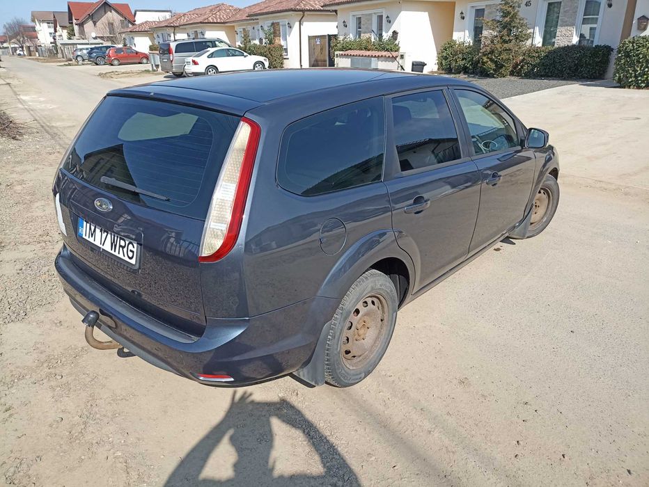 FORD Focus 2011 — imagine 5
