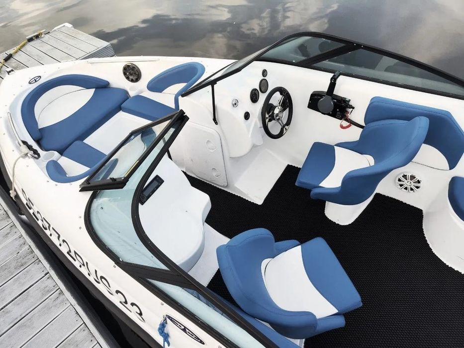 Стильный катер Касатка  VT 575