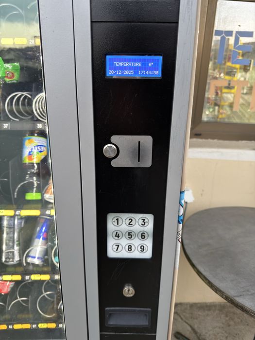 Вендинг автомат Larp Lazer 8M