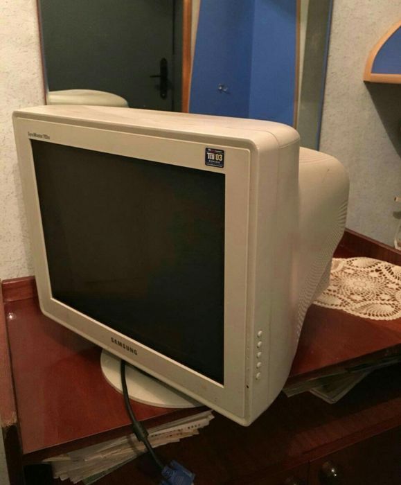 Компьютер с монитором