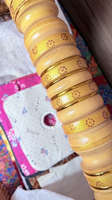 Beshik va shezlong sotiladi