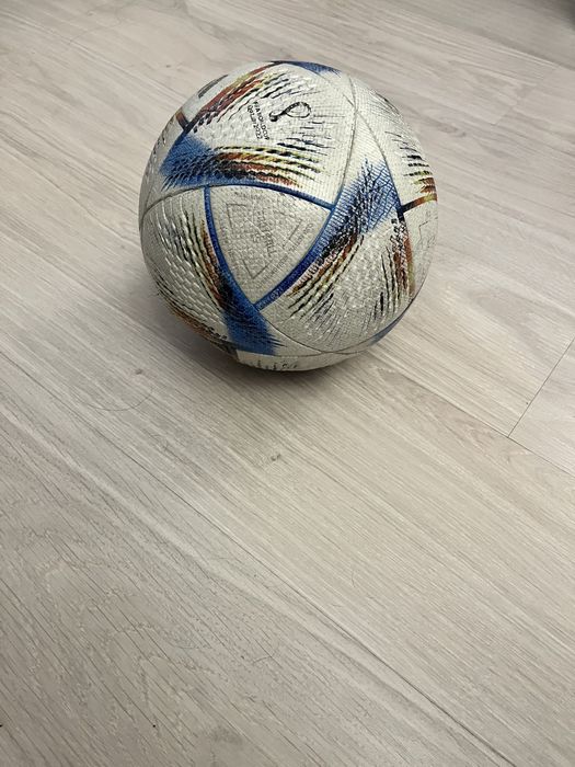 Мяч футбольный