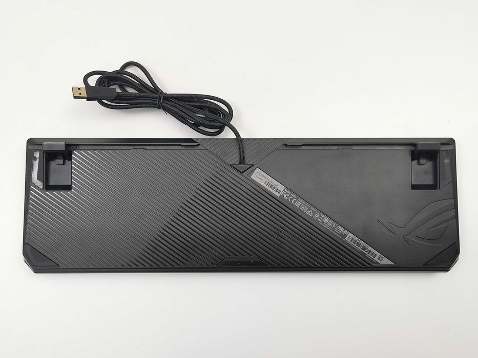 Клавиатура Asus ROG Strix Scope PBT с Cherry MX Red суичове и PBT капачки