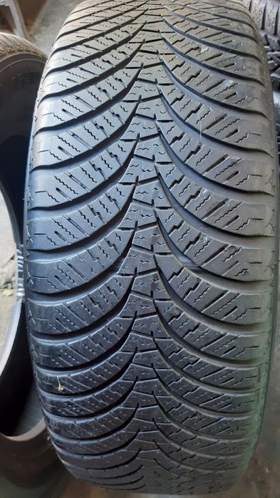 2 anvelope 215/60r17 iarnă marca Falken preț 220 lei bucata