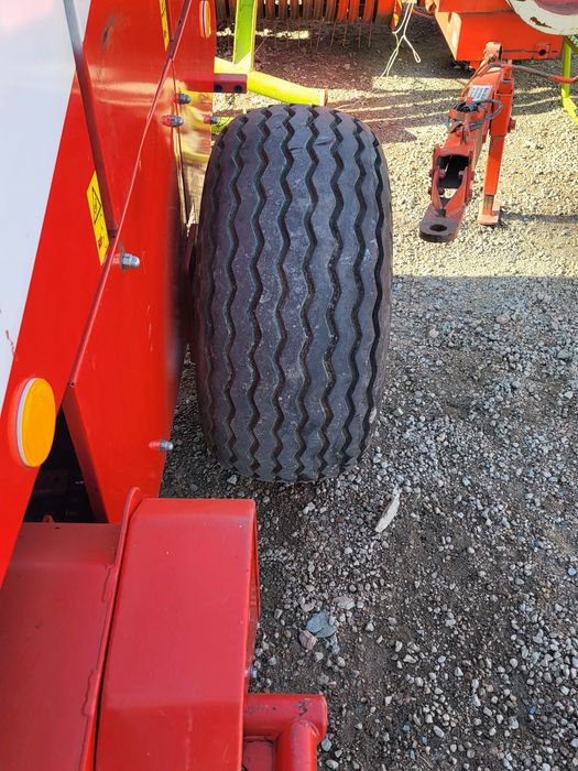 Пресс подборщик рулонный