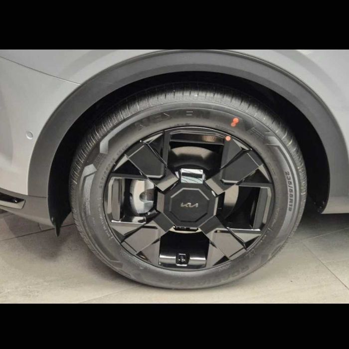 Set 4 Jante Kia Sportage 19 zoli Noi + 4 Anvelope Michelin Primacy Noi