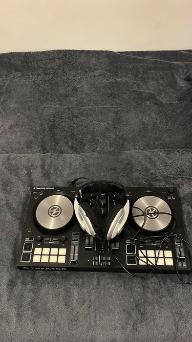 Dj Конзола Traktor MK3 S2, слушалки и лаптоп