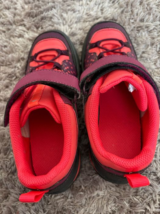 Обувки за момиче за ходене и туризъм