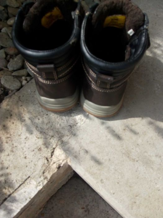 Vând ghete îmblănite Dokers