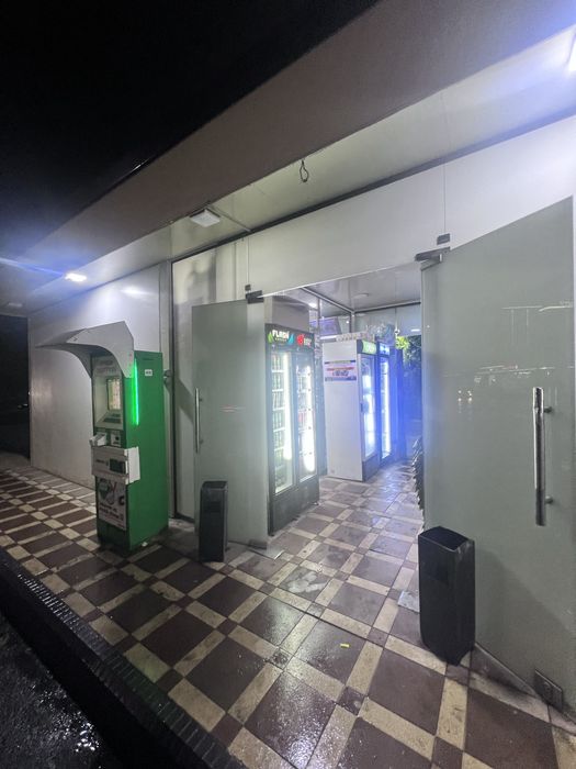 Срочно сотилади Остановка магазин