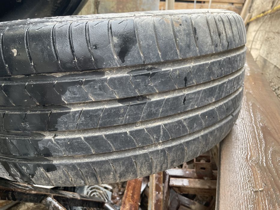 Шины 235/45/r18. б/у