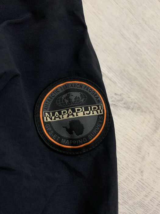 Срочно продам Анорак Napapijri