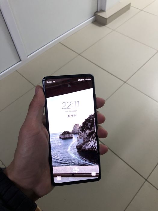 Продам Samsung S20FE идеал