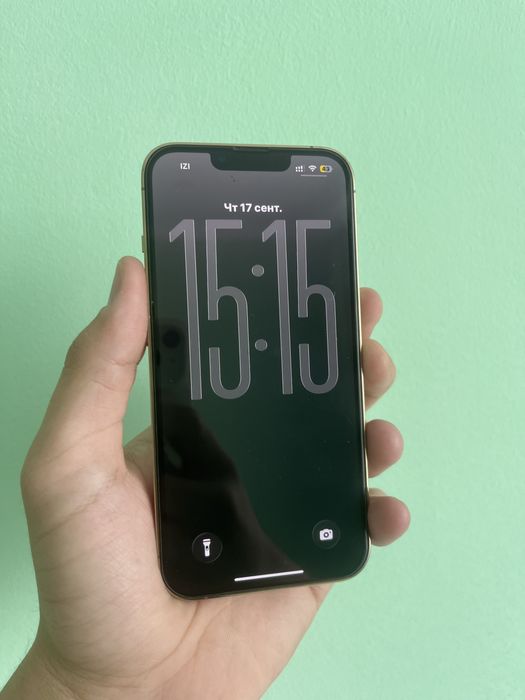 Iphone 13pro золотистый