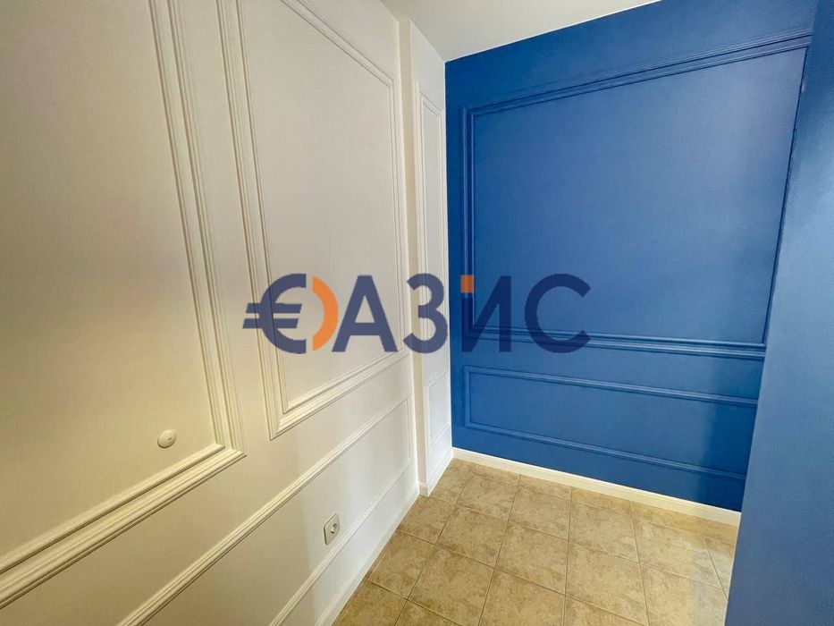 Продава се Двустаен апартамент в Свети Влас - 70 кв.м за 713 €/кв.м - Снимка #1