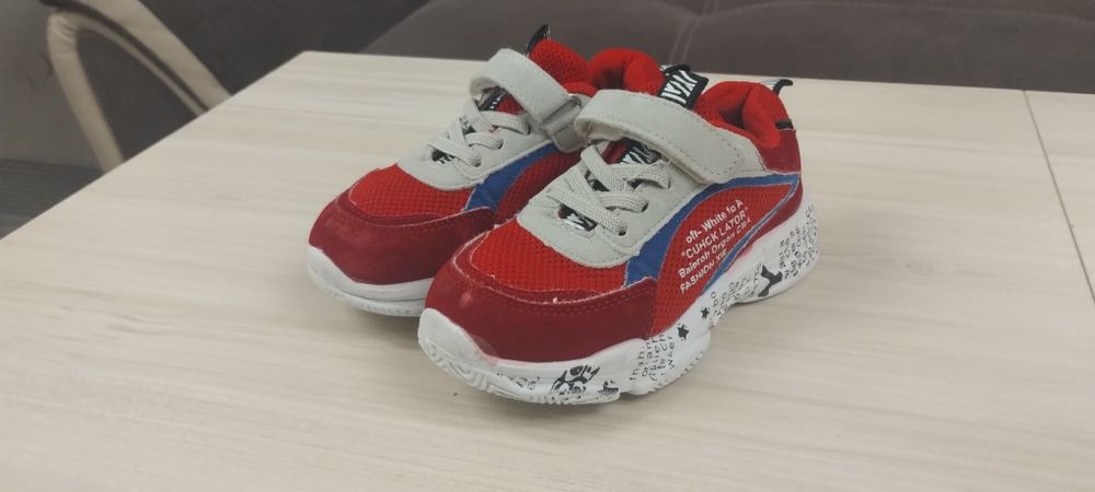 Червени детски маратонки 29 номер