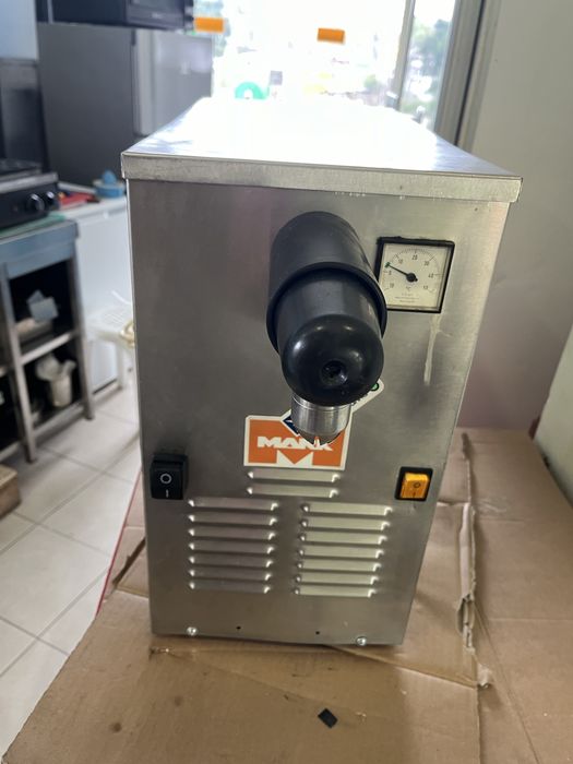 Машина за сметана професионална