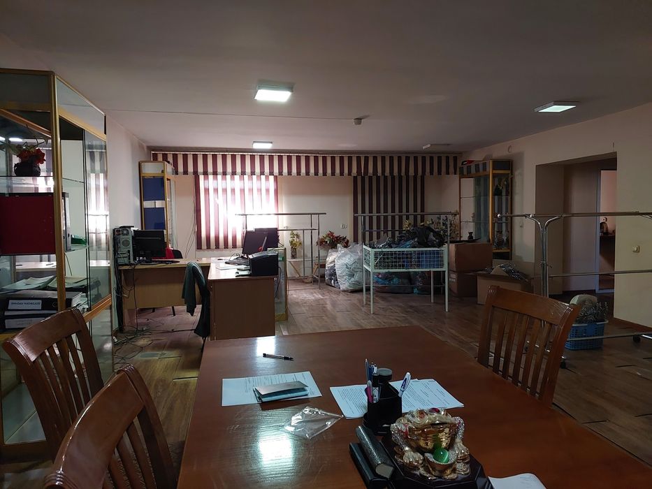 БИЙ. Метро Горького.  Аренда помещения 90 м2.