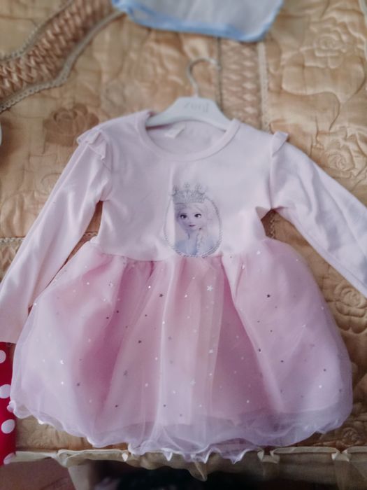 Продаются платья детские и панама