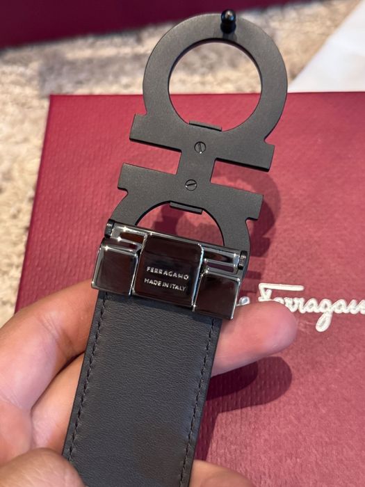 Curea Salvatore Ferragamo Reversibilă Gancini Bucle Matte Black