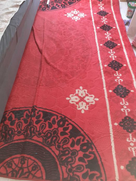 Палас 180 ×220 .