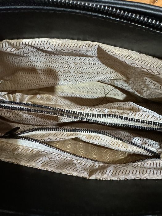 Geanta Prada de umar