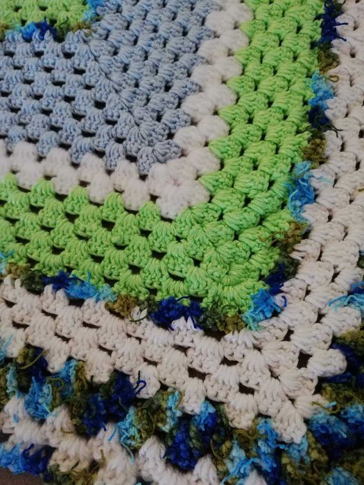 Бебешко одеало РЪЧНО плетиво НОВО с 3бр. закачалки РЪЧНА декорация