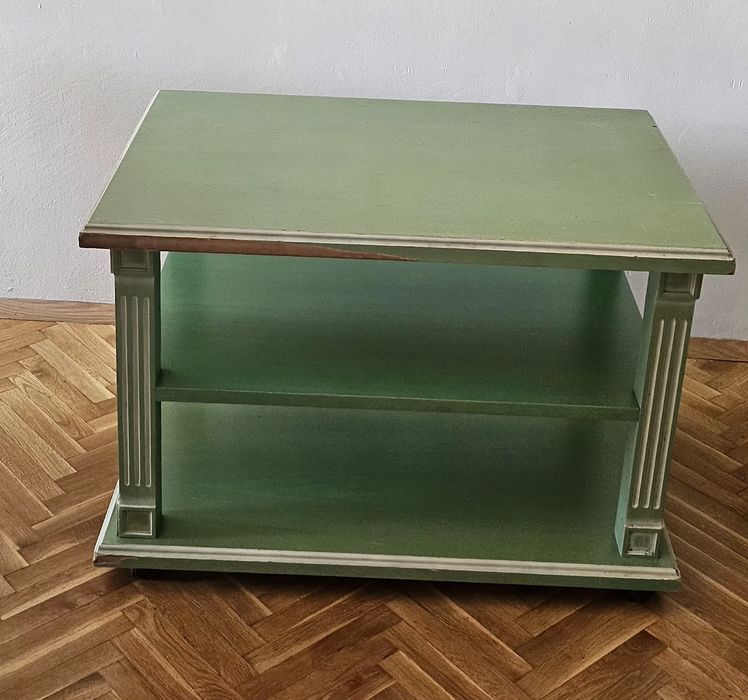 Холна маса и тв шкаф