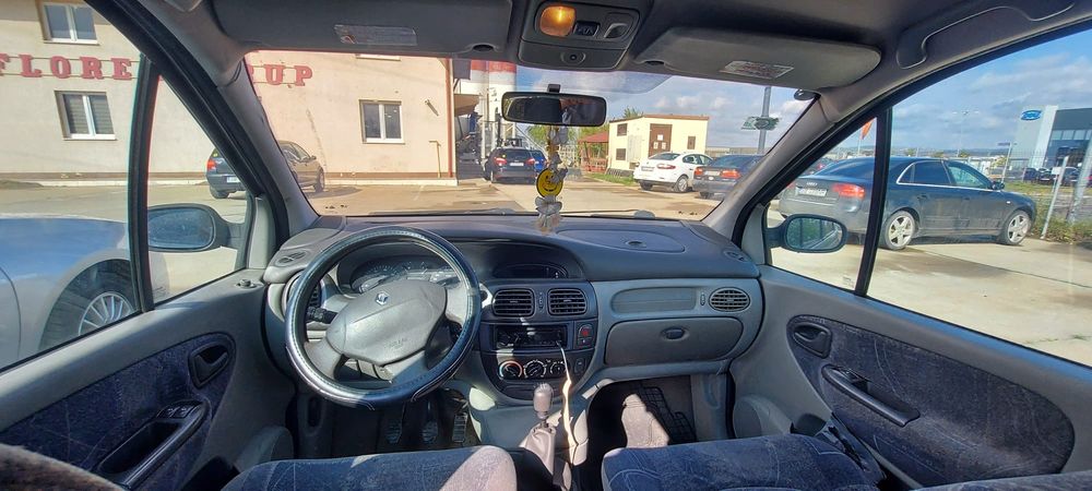 RENAULT 4 0 — imagine 3