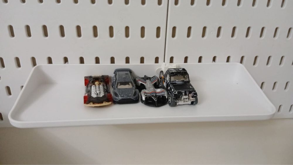 Машинки Hotwheels