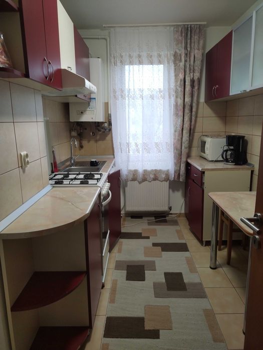 Închiriez apartament