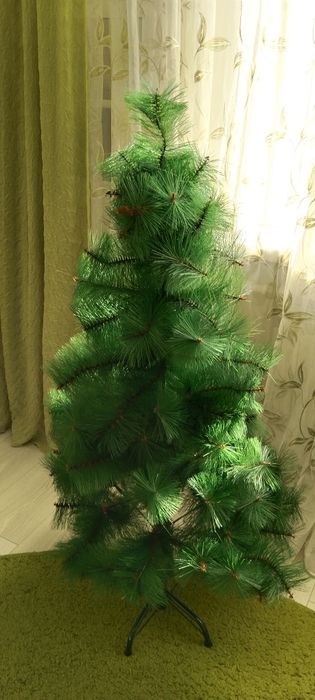 Ёлка с игрушками новая